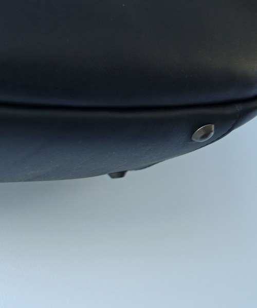 bulle de savon(ビュルデサボン)の「△leather daikei bag(ハンドバッグ・レディース・ブラック/ダークブラウン・FREE)」の7枚目の写真