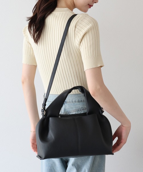 BLUEEAST（ブルーイースト）の「2WAYソフトレザーハンドバッグ（ハンドバッグ・レディース・グレイッシュベージュ/ブラック・FREE）」の3枚目の写真