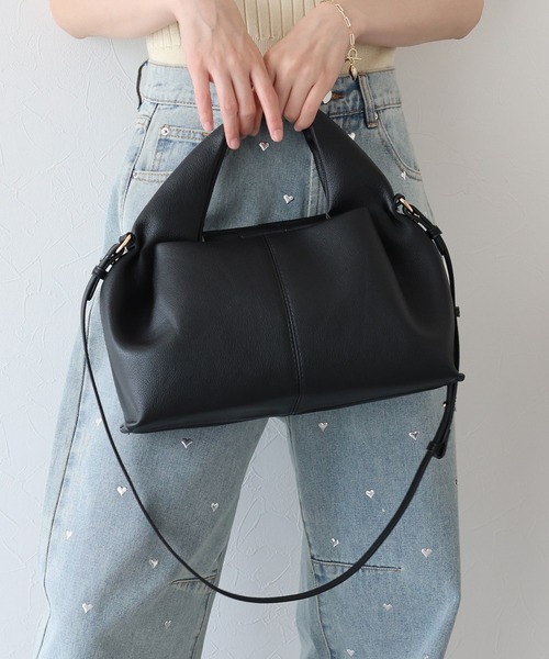 BLUEEAST（ブルーイースト）の「2WAYソフトレザーハンドバッグ（ハンドバッグ・レディース・グレイッシュベージュ/ブラック・FREE）」の9枚目の写真