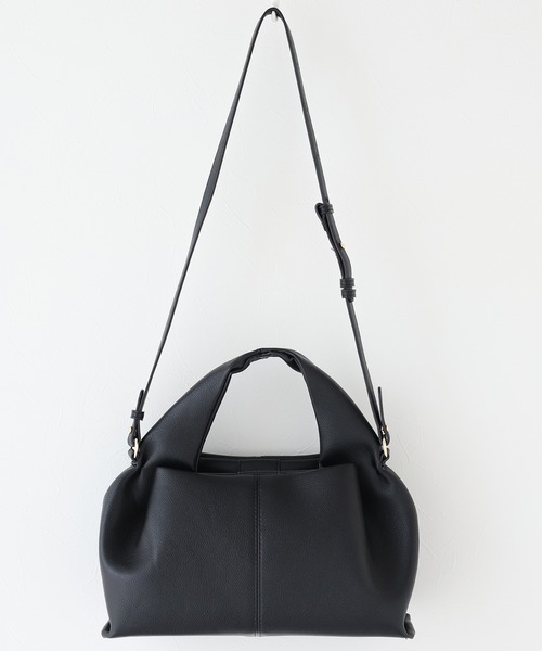 BLUEEAST（ブルーイースト）の「2WAYソフトレザーハンドバッグ（ハンドバッグ・レディース・グレイッシュベージュ/ブラック・FREE）」の13枚目の写真