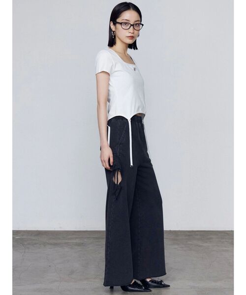 EMODA（エモダ）の「スクエアネックギャザートップ（Tシャツ/カットソー・レディース・ホワイト/グレー/ブラック・FREE）」の16枚目の写真