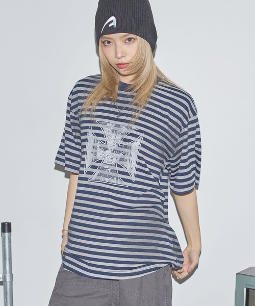 MSG(エムエスジー)の「オーバーサイズグラフィックボーダー半袖Tシャツ【UNISEX】(Tシャツ/カットソー・メンズ・ブラック/ネイビー・S/M/L)」の10枚目の写真
