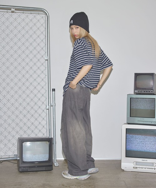 MSG(エムエスジー)の「オーバーサイズグラフィックボーダー半袖Tシャツ【UNISEX】(Tシャツ/カットソー・メンズ・ブラック/ネイビー・S/M/L)」の13枚目の写真
