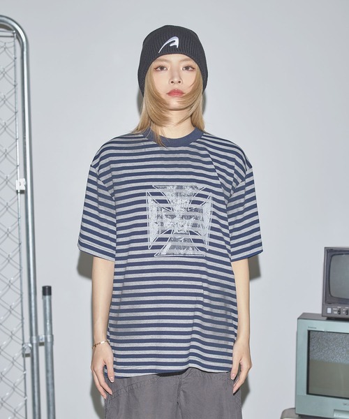 MSG(エムエスジー)の「オーバーサイズグラフィックボーダー半袖Tシャツ【UNISEX】(Tシャツ/カットソー・メンズ・ブラック/ネイビー・S/M/L)」の18枚目の写真
