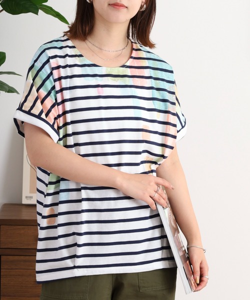 myke（ミーカ）の「myke 水彩ストライププリントタックTシャツ（Tシャツ/カットソー・レディース・オフホワイト/ホワイト×ネイビー/杢グレー・M）」の19枚目の写真