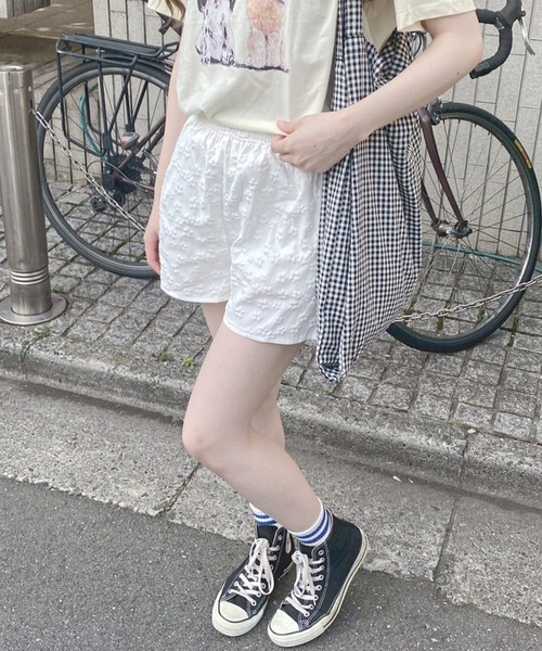 frunco（フランコ）の「【ZOZO限定】フラワーエンボスショートパンツ（その他パンツ・レディース・ブラック/ホワイト/ピンク・FREE）」の7枚目の写真