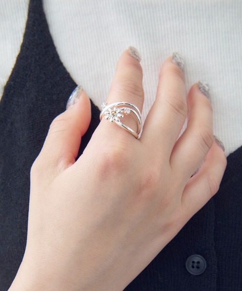 GOLDY（ゴールディ）の「リトル ブルーム リング（リング・レディース・ゴールド/シルバー×ゴールド/シルバー・FREE）」の7枚目の写真