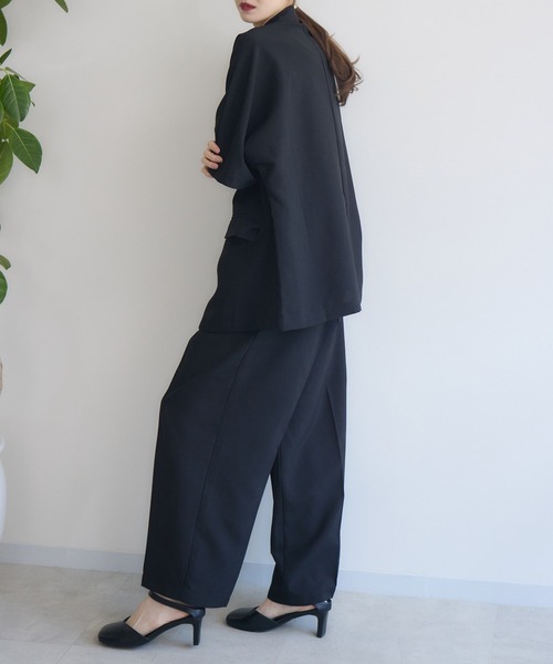 RU.TI.LE(ルチル)の「【RU.TI.LE】美シルエットワイドパンツ(その他パンツ・レディース・アイボリー/ブラック・MEDIUM)」の3枚目の写真