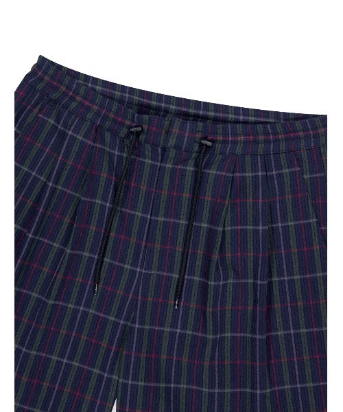 YESEYESEE(イエスアイシー)の「Crinkled Fabric Check Shorts(その他パンツ・メンズ・ブルー/ブラック・S/M/L/XL)」の9枚目の写真