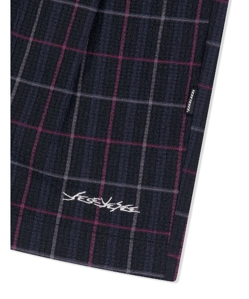 YESEYESEE(イエスアイシー)の「Crinkled Fabric Check Shorts(その他パンツ・メンズ・ブルー/ブラック・S/M/L/XL)」の5枚目の写真