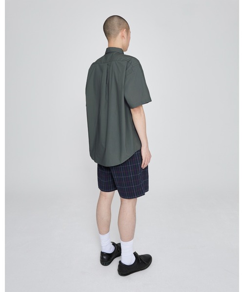 YESEYESEE(イエスアイシー)の「Crinkled Fabric Check Shorts(その他パンツ・メンズ・ブルー/ブラック・S/M/L/XL)」の14枚目の写真