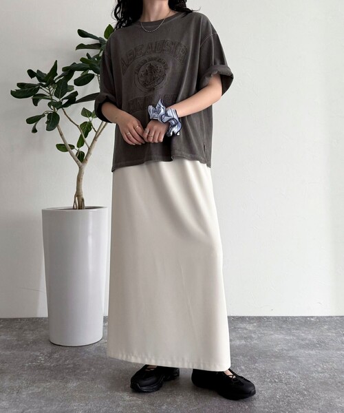 fredy emue（フレディエミュ）の「ピグメント刺繍クロップドTシャツ（Tシャツ/カットソー・レディース・チャコールグレー/ベージュ/ピンク・38）」の19枚目の写真
