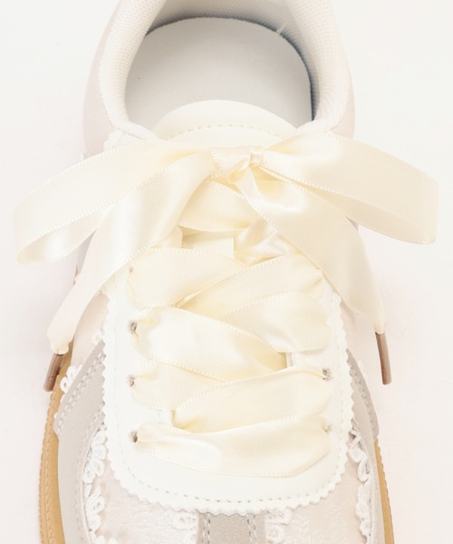 Lace Ladies(レースレディース)の「レース ドッキング 厚底 フラット スニーカー(スニーカー・レディース・グレイッシュベージュ/シルバー/ピンク・22.5cm/23cm/23.5cm/24cm/24.5cm/25cm)」の5枚目の写真