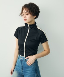 Clum（クルム）の「ハイネックジップアップクロップドトップス（ジャージ）」
