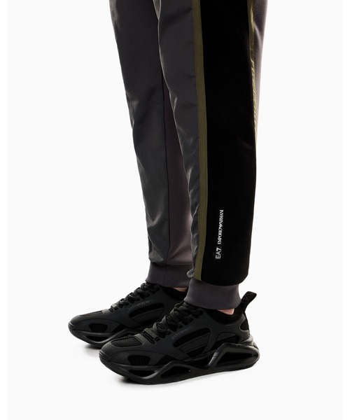 EMPORIO ARMANI EA7（エンポリオアルマーニイーエーセブン）の「<オンライン限定>【エンポリオ アルマーニ EA7】 Athletic Colour Block ジョガーパンツ ナイロン／ビスコース混紡（その他パンツ・メンズ・ネイビー/ダークアッシュ・LARGE/X-LARGE/SMALL/MEDIUM/XX-LARGE/X-SMALL）」の9枚目の写真