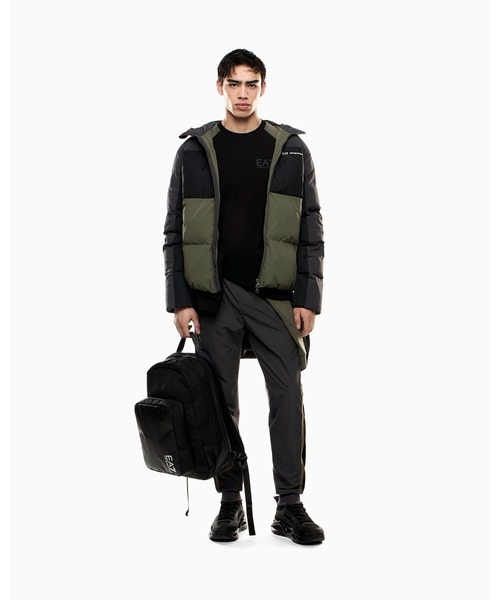 EMPORIO ARMANI EA7（エンポリオアルマーニイーエーセブン）の「<オンライン限定>【エンポリオ アルマーニ EA7】 Athletic Colour Block ジョガーパンツ ナイロン／ビスコース混紡（その他パンツ・メンズ・ネイビー/ダークアッシュ・LARGE/X-LARGE/SMALL/MEDIUM/XX-LARGE/X-SMALL）」の10枚目の写真