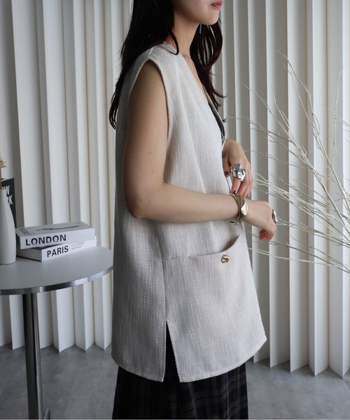 YENNA（イェンナ）の「【ツイードポケット金釦ベスト】Vネックベスト オールシーズン着用可能（ベスト・レディース・アイボリー/ブラック/グレー・FREE）」の16枚目の写真
