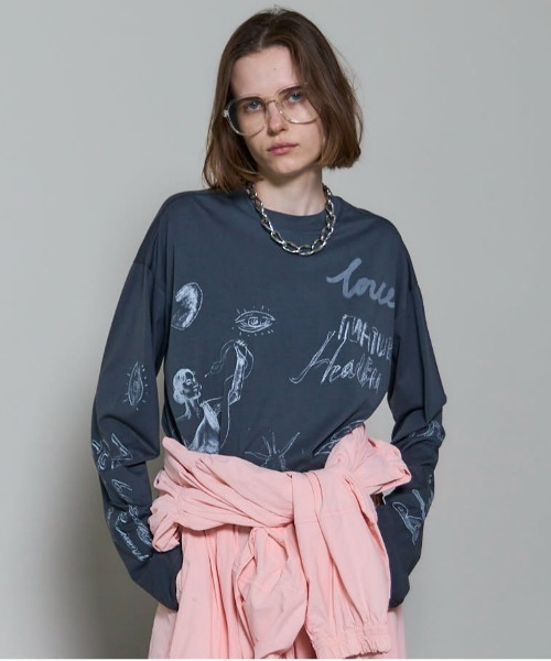 MAISON SPECIAL(メゾンスペシャル)の「Drawing Long Sleeve T-shirt/ドローイングロンTEE(Tシャツ/カットソー・レディース・アイボリー/ピンク/チャコールグレー・FREE)」の3枚目の写真