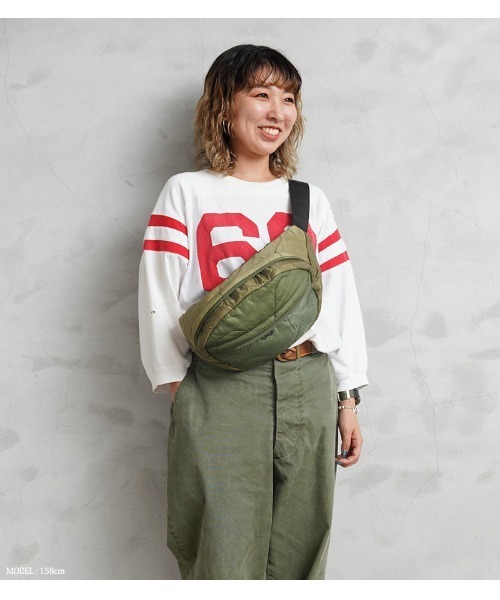 WAIPER.inc（ワイパーインク）の「WAIPER.inc 実物 米軍 M-65 フィールドジャケット用ライナー リメイク ボディバッグ / ヒップパック 日本製（ショルダーバッグ・メンズ・オリーブ・ONE SIZE）」の13枚目の写真