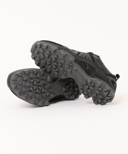 ECCO(エコー)の「ハイテク BIOM C-TRAIL 機能性スニーカー 上質ヌバックレザー×軽量素材 本革 防水(スニーカー・メンズ・ブラック・36/37/38/39/35)」の3枚目の写真