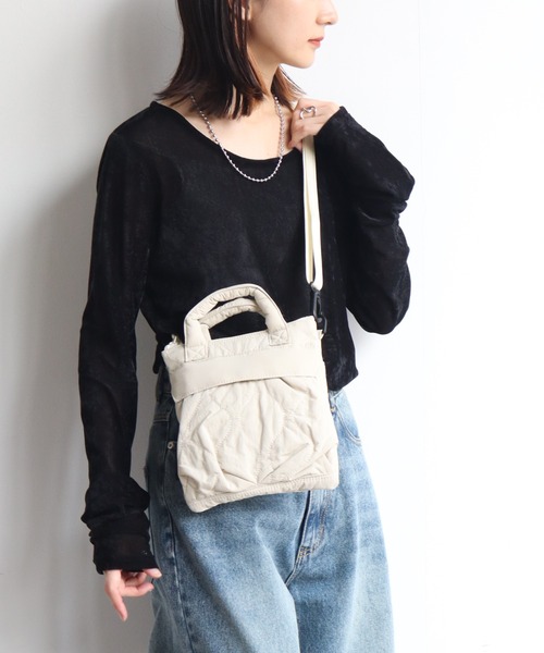 WILD THINGS(ワイルドシングス)の「【WILD THINGS/ワイルドシングス】ひょうたんキルト ミニヘルメットバッグ/ショルダー(ショルダーバッグ・メンズ・レッド/オフホワイト/ブラック/オリーブ・FREE)」の1枚目の写真