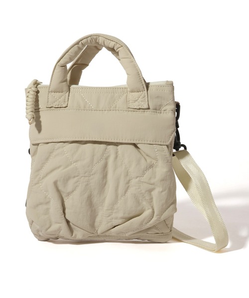 WILD THINGS(ワイルドシングス)の「【WILD THINGS/ワイルドシングス】ひょうたんキルト ミニヘルメットバッグ/ショルダー(ショルダーバッグ・メンズ・レッド/オフホワイト/ブラック/オリーブ・FREE)」の6枚目の写真