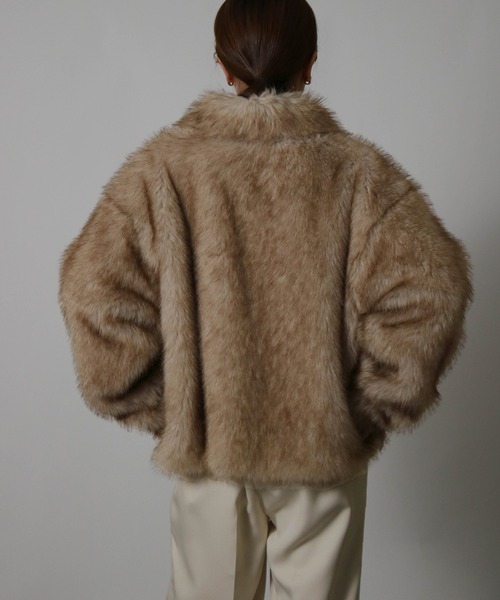 Social GIRL（ソーシャルガール）の「フロントジップ ミックスファーショートコート シャギーファーコート（その他アウター・レディース・ベージュ/グレー・M）」の9枚目の写真