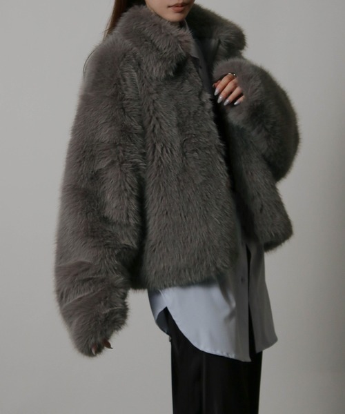 Social GIRL（ソーシャルガール）の「フロントジップ ミックスファーショートコート シャギーファーコート（その他アウター・レディース・ベージュ/グレー・M）」の15枚目の写真