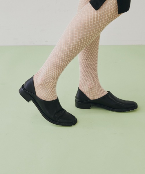 FUULLY STUDIO(フーリィーステューディオ)の「スクエアローファー(ローファー・レディース・ブラウン/ブラック・SMALL/MEDIUM/LARGE)」の2枚目の写真