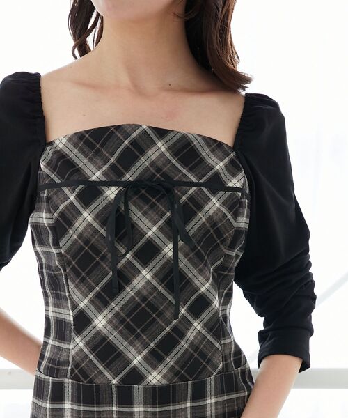 MAJESTIC LEGON（マジェスティックレゴン）の「ドッキングプリーツミニワンピ（ワンピース・レディース・ブラック系その他/グレー系その他/ブラウン系その他2/ホワイト系その他2・MEDIUM/LARGE）」の3枚目の写真