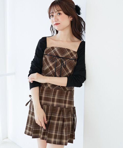 MAJESTIC LEGON（マジェスティックレゴン）の「ドッキングプリーツミニワンピ（ワンピース・レディース・ブラック系その他/グレー系その他/ブラウン系その他2/ホワイト系その他2・MEDIUM/LARGE）」の4枚目の写真