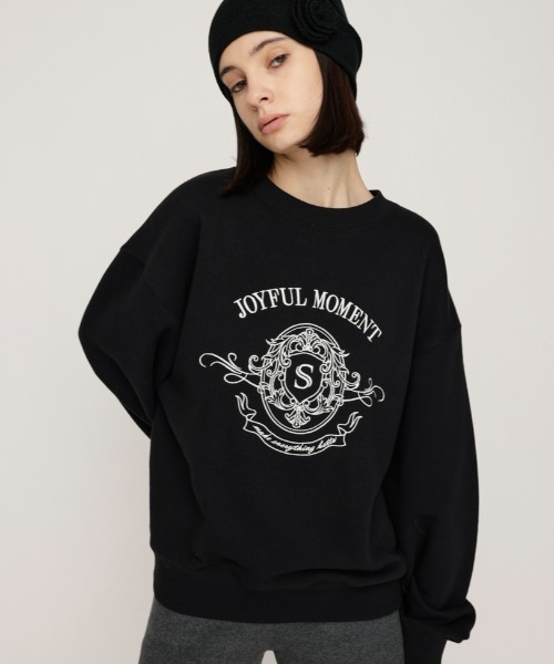 SLY（スライ）の「EMBROIDERY LOGO SW TOPS エンブロイダリー ロゴ スウェット トップス 秋服 冬服　トレーナー（スウェット・レディース・ライトブラック/杢グレー/ブラック/ネイビー・FREE）」の2枚目の写真