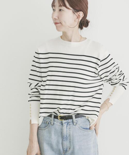 ITEMS URBANRESEARCH（アイテムズ アーバンリサーチ）の「ソデボタンニットプルオーバー（ニット/セーター・レディース・ブラック系その他/ライトブラウン/ブラック/ホワイト系その他・FREE）」の2枚目の写真