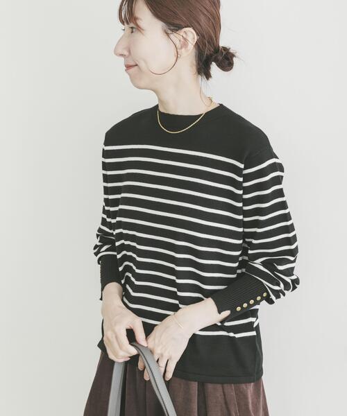 ITEMS URBANRESEARCH（アイテムズ アーバンリサーチ）の「ソデボタンニットプルオーバー（ニット/セーター・レディース・ブラック系その他/ライトブラウン/ブラック/ホワイト系その他・FREE）」の9枚目の写真