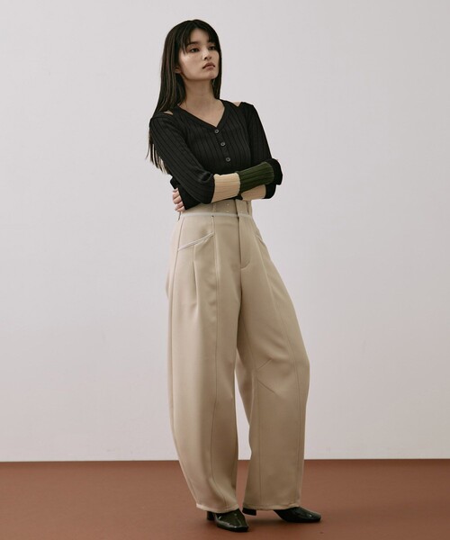 UNITED TOKYO（ユナイテッドトウキョウ）の「メランジノッチベルトコクーンPT｜ウォッシャブル/オフィスカジュアル/ストレッチ/防シワ/バレルパンツ/春服（その他パンツ・レディース・ダークグレー/ブラック/ベージュ・1/2）」の19枚目の写真