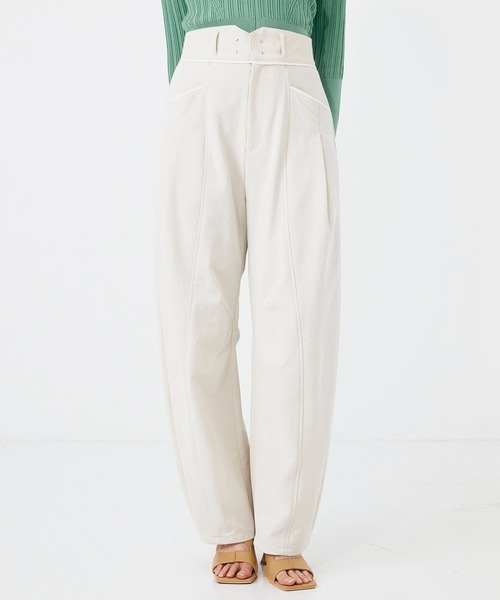 UNITED TOKYO(ユナイテッドトウキョウ)の「【ベージュ残りわずか!】メランジノッチベルトコクーンPT|ウォッシャブル/セットアップ/オフィスカジュアル/ストレッチ/防シワ/バレルパンツ/夏服(その他パンツ・レディース・ダークグレー/ブラック/ベージュ/ブルー/アイボリー・1/2/3)」の14枚目の写真