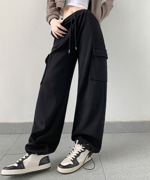DAY CLOSET(デイ クローゼット)の「【大きいサイズ有/ドローコード調節可/裏メッシュ】ハイウエストイージースウェットカーゴパンツ レディース(スウェットパンツ・レディース・ベージュ/グレー/チャコールグレー/ブラック・XL/L/M)」の5枚目の写真