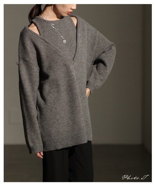 Sawa a la mode(サワアラモード)の「アメリカンスリーブVネックニットトップス(ニット/セーター・レディース・ブラウン/チャコールグレー・FREE)」の4枚目の写真