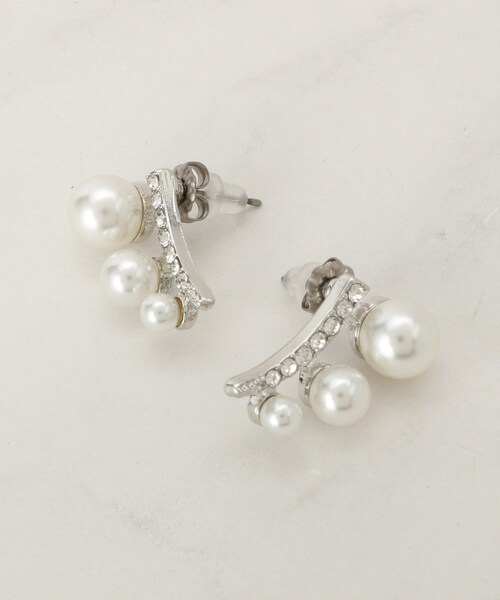 SHOO・LA・RUE（シューラルー）の「【セレモニー】選べる3デザイン アソートピアス（ピアス（両耳用）・レディース・ゴールド系/シルバー系1/シルバー系/ゴールド系1/シルバー系2/ゴールド系2・00）」の2枚目の写真