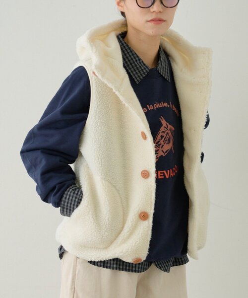 GEVACO（ゲバコ）の「【GEVACO】ボアフリースフードベスト（ベスト・レディース・オレンジ/ネイビー/グレー/アイボリー・ONE SIZE/LARGE）」の6枚目の写真