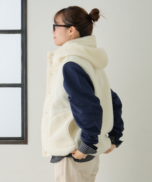 GEVACO（ゲバコ）の「【GEVACO】ボアフリースフードベスト（ベスト・レディース・オレンジ/ネイビー/グレー/アイボリー・ONE SIZE/LARGE）」の11枚目の写真