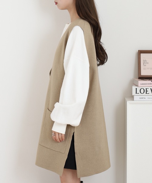 OMNES(オムネス)の「アクリルナイロンウールVネックロングニットベスト(ベスト・レディース・ベージュ/ブラウン・FREE)」の12枚目の写真