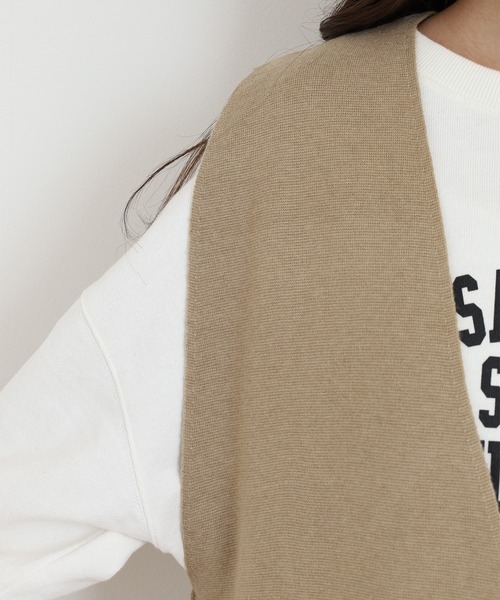 OMNES(オムネス)の「アクリルナイロンウールVネックロングニットベスト(ベスト・レディース・ベージュ/ブラウン・FREE)」の15枚目の写真