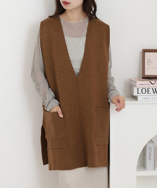 OMNES(オムネス)の「アクリルナイロンウールVネックロングニットベスト(ベスト・レディース・ベージュ/ブラウン・FREE)」の4枚目の写真