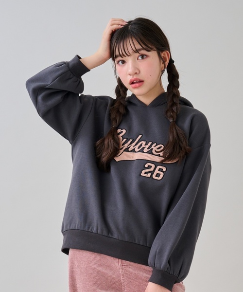 by LOVEiT（バイラビット）の「アップリケフーディ（パーカー・キッズ・チャコール/ホワイト系その他/ネイビー・150cm/120cm/130cm/140cm/160cm）」の2枚目の写真