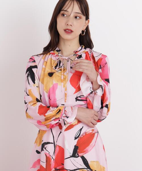PINKY&DIANNE(ピンキーアンドダイアン)の「フラワープリントギャザーブラウス(シャツ/ブラウス・レディース・ブルー系その他2/ピンク系その他・38/36)」の11枚目の写真