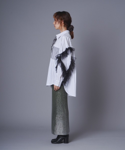 terrace(テラス)の「チュールレイヤードドッキングストライプシャツ(シャツ/ブラウス・レディース・ブラック系/ホワイト系・MEDIUM)」の13枚目の写真