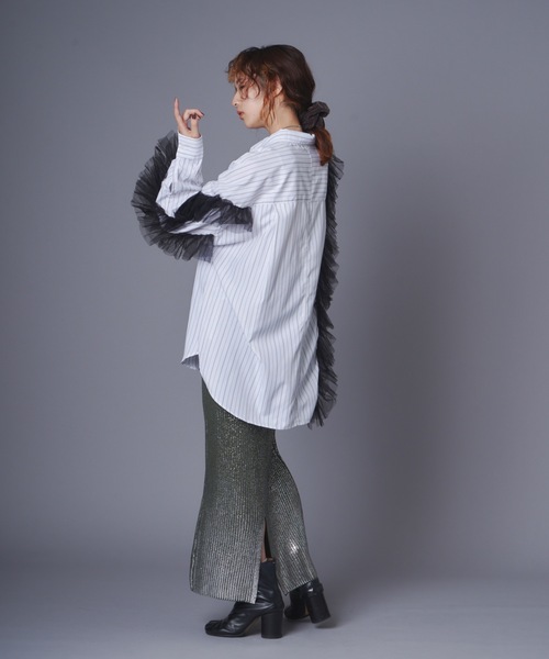 terrace(テラス)の「チュールレイヤードドッキングストライプシャツ(シャツ/ブラウス・レディース・ブラック系/ホワイト系・MEDIUM)」の16枚目の写真