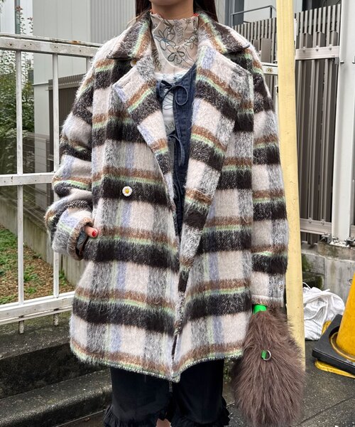 HELLO.SANFRANCISCO（ハローサンフランシスコ）の「【HELLO.SANFRANCISCO/ハローサンフランシスコ】チェックシャギーオーバーコート（その他アウター・レディース・ホワイト/ブラウン・ONE SIZE）」の4枚目の写真