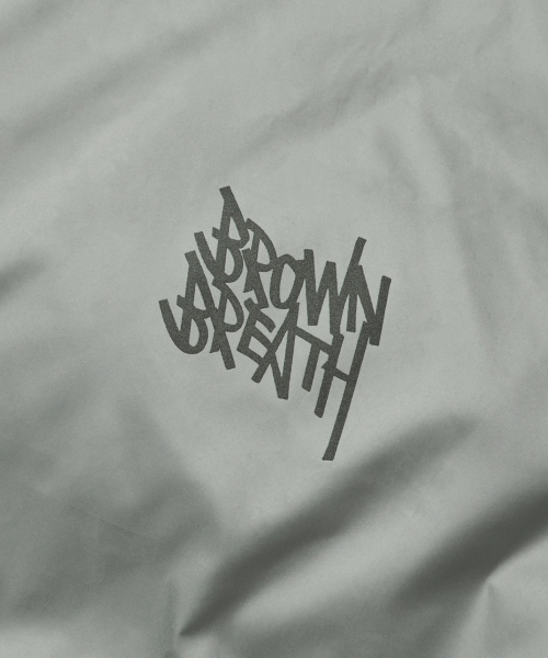 BROWNBREATH（ブラウンブレス）の「TAG LIGHT PADDING HOOD JACKET - LIGHT GREY（ダウンジャケット/コート・レディース・その他・SMALL/MEDIUM/LARGE/X-LARGE）」の4枚目の写真